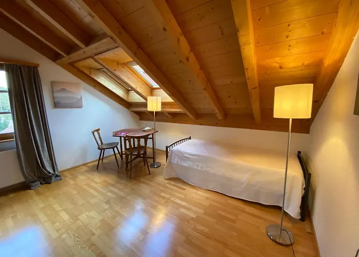 Atelier 67 Nocleg ze śniadaniem Obersaxen