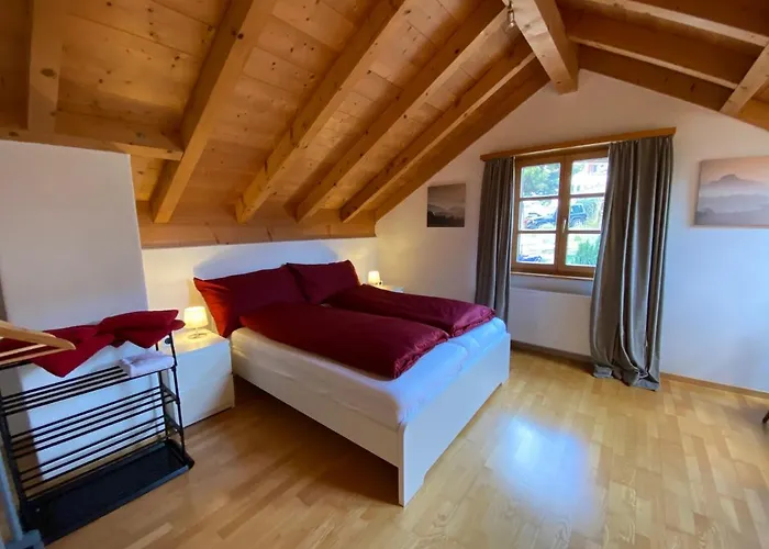 Atelier 67 Alojamento de Acomodação e Pequeno-almoço Obersaxen